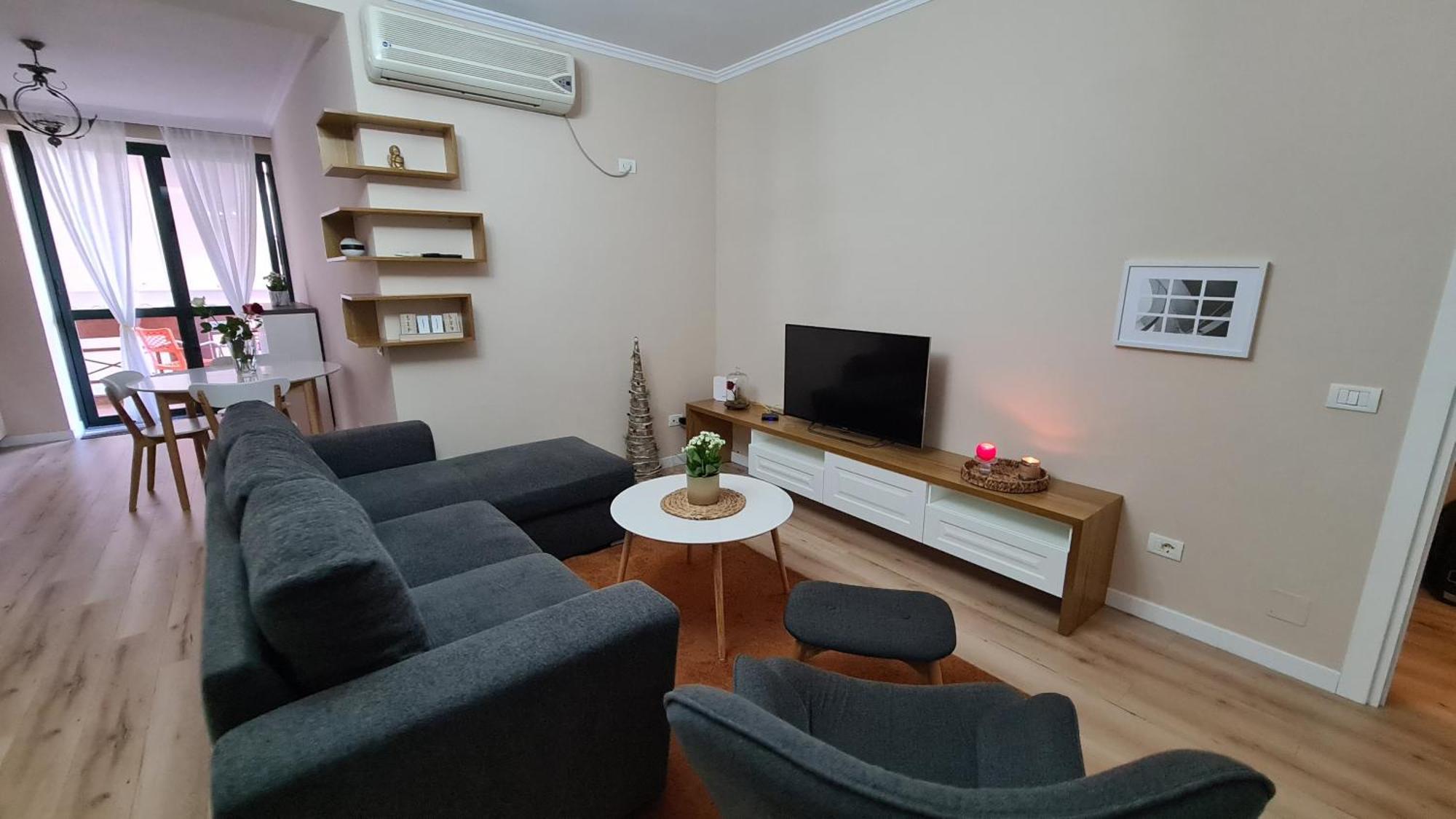 Family-Friendly Apt At 21 Dhjetori W/Self Check-In Tirana Exterior photo